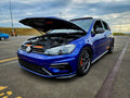 Prises d'air d'admission montées devant le radiateur VW Golf 7 R